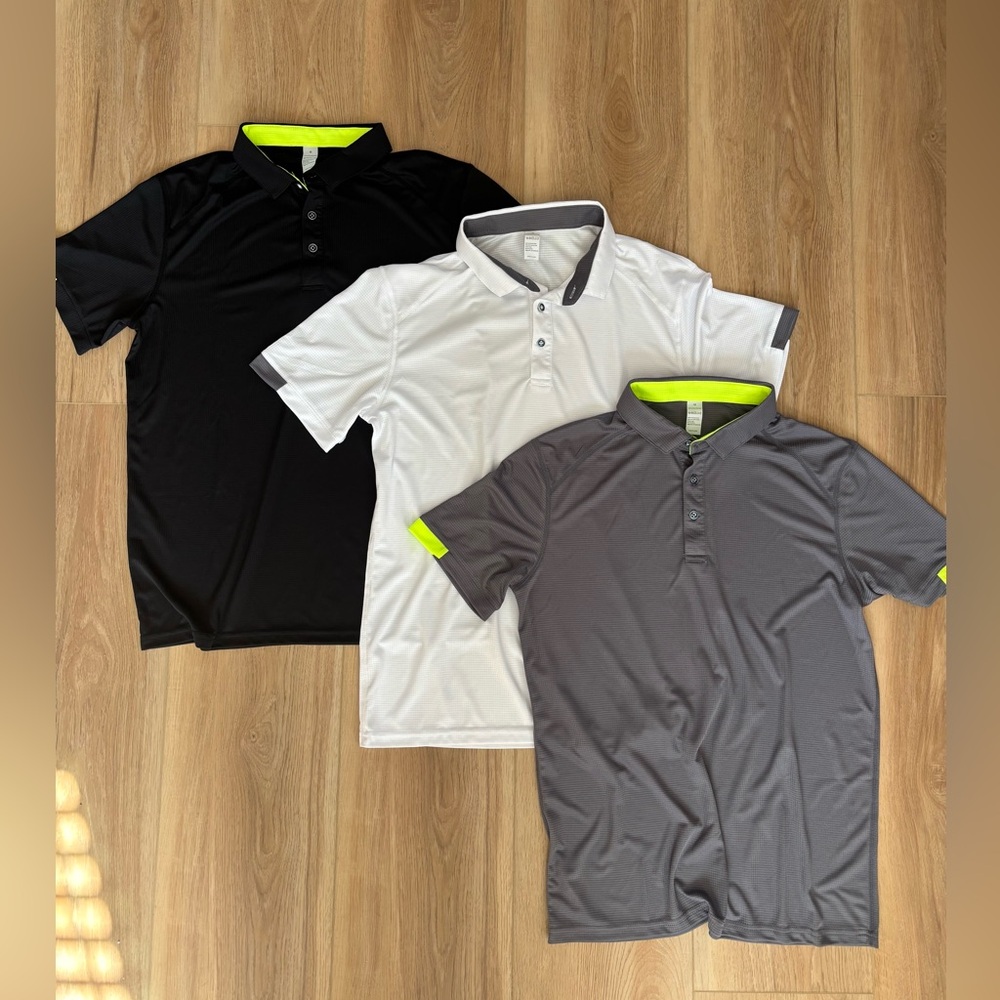 NWOT - 3 pack
Men’s golf button up polo